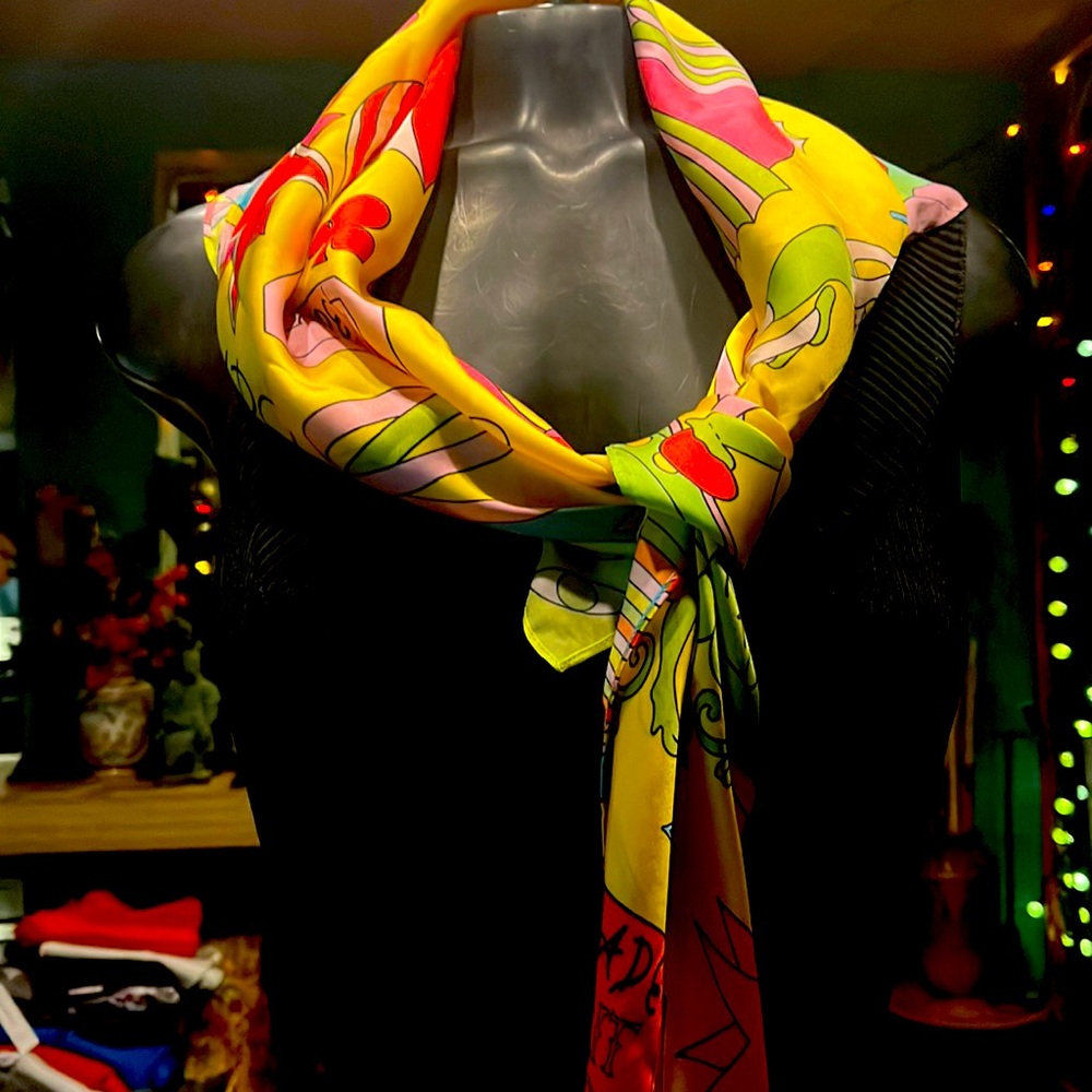 Parade Scarf